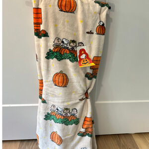 Snoopy Fall Pumpkin Throw Blanket NEW Peanuts